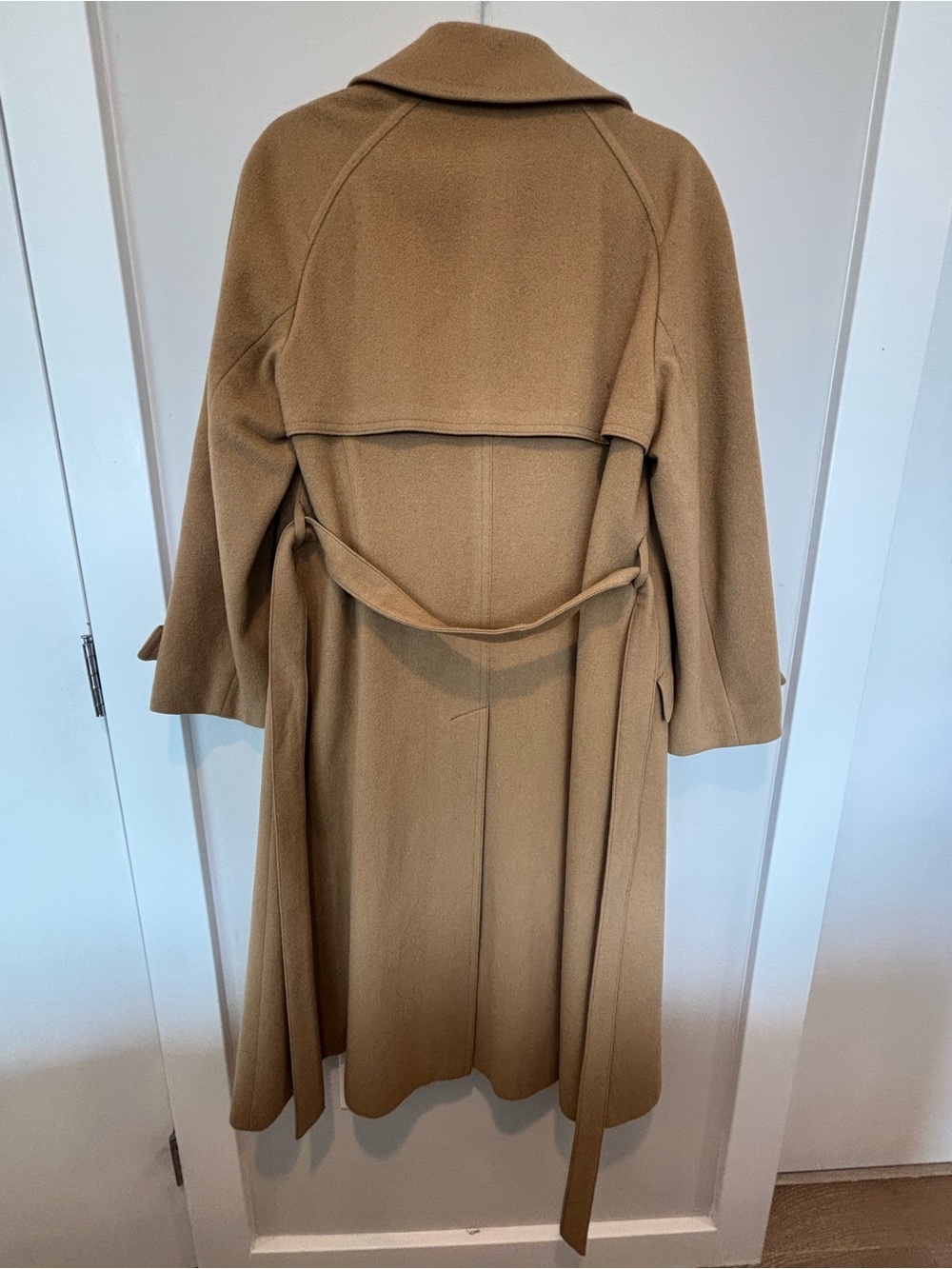 Baur & Foradori Austria Aplaca Womens Camel Trench Coat with Cape Yoke - Picture 8 of 9